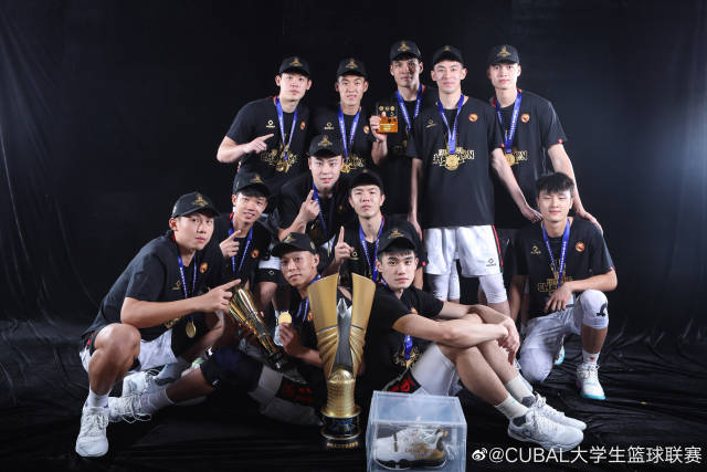 米兰网男子篮球队。 图源：CUBAL大学生篮球联赛