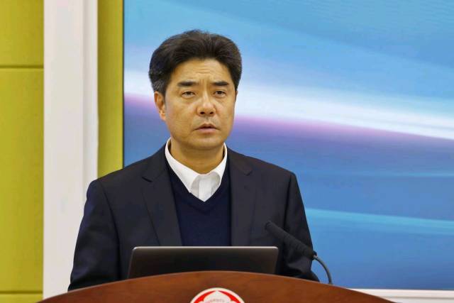米兰网党委书记胡钦太。 米兰网党委书记胡钦太。
