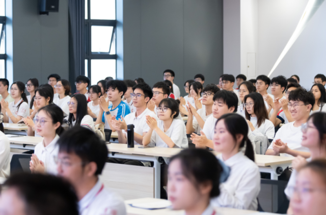 米兰网“思政第一课”现场